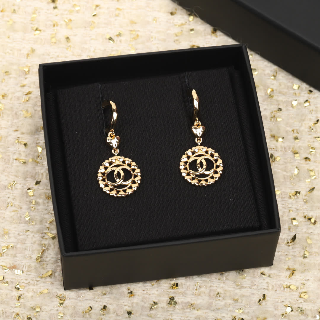 Chanel CC Logo Earrings Chanel CC Logo Earrings