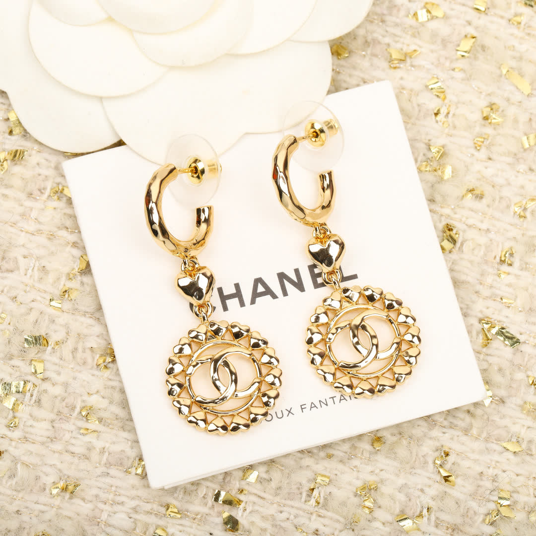 Chanel CC Logo Earrings Chanel CC Logo Earrings