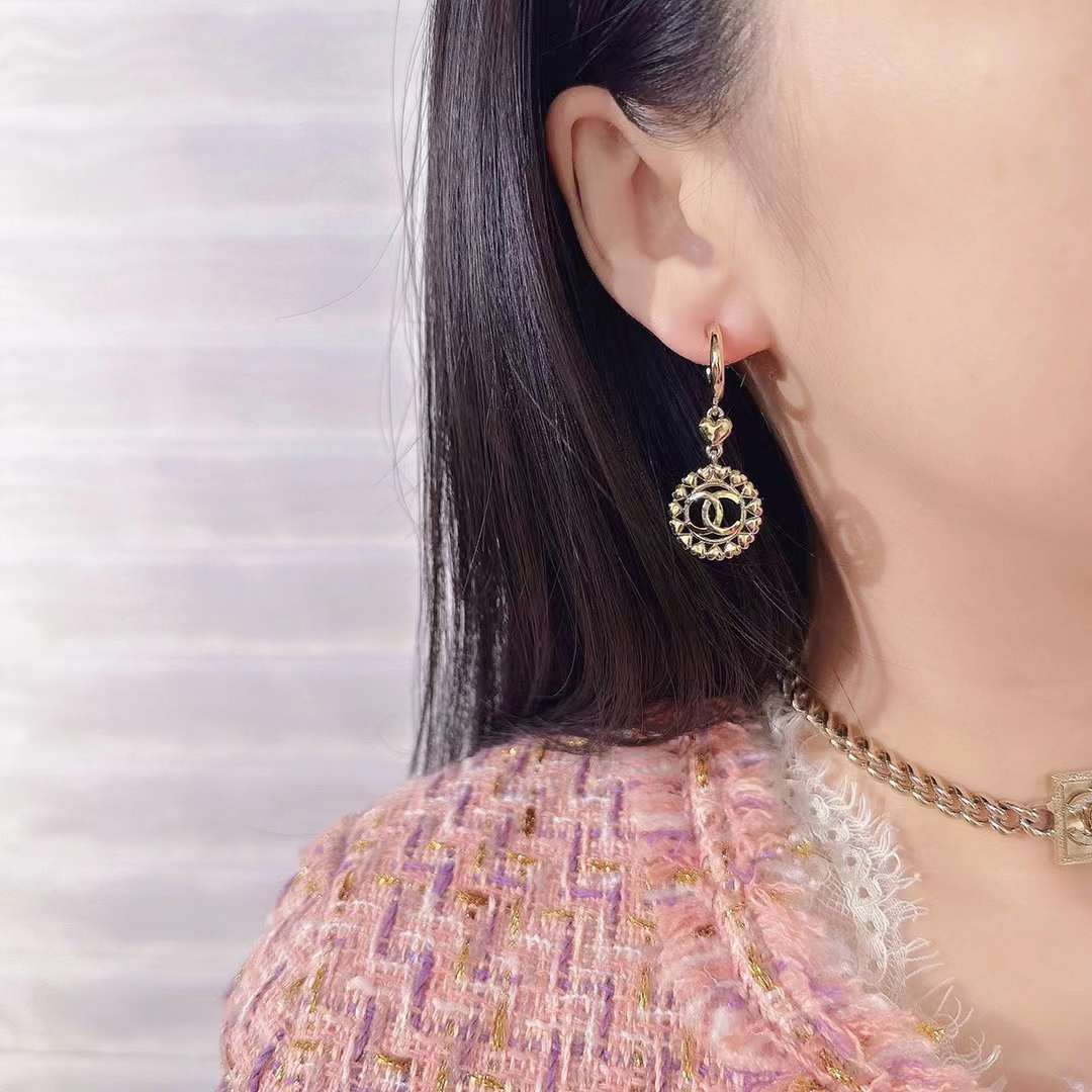 Chanel CC Logo Earrings Chanel CC Logo Earrings