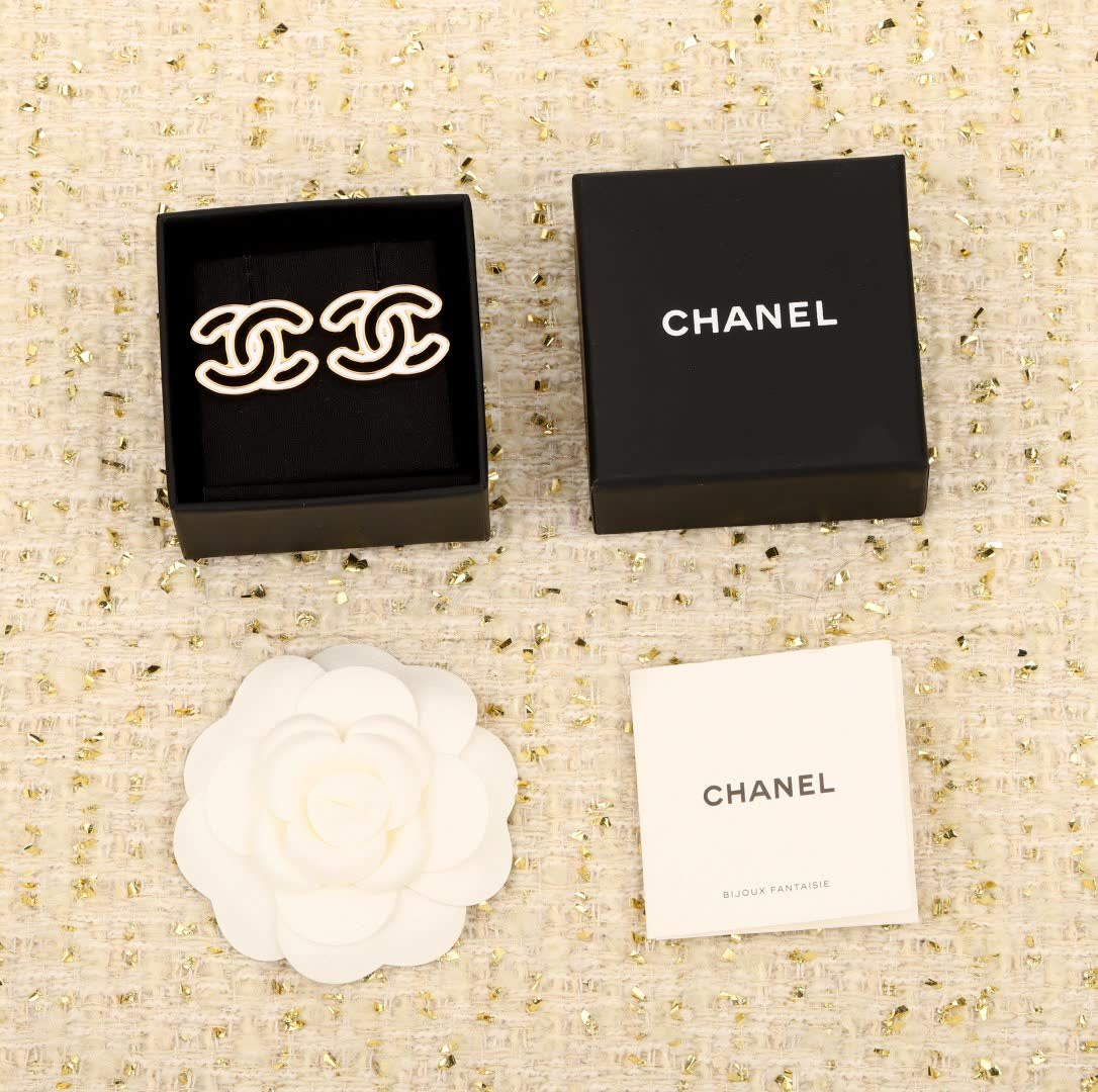 Chanel CC Logo Earrings Chanel CC Logo Earrings