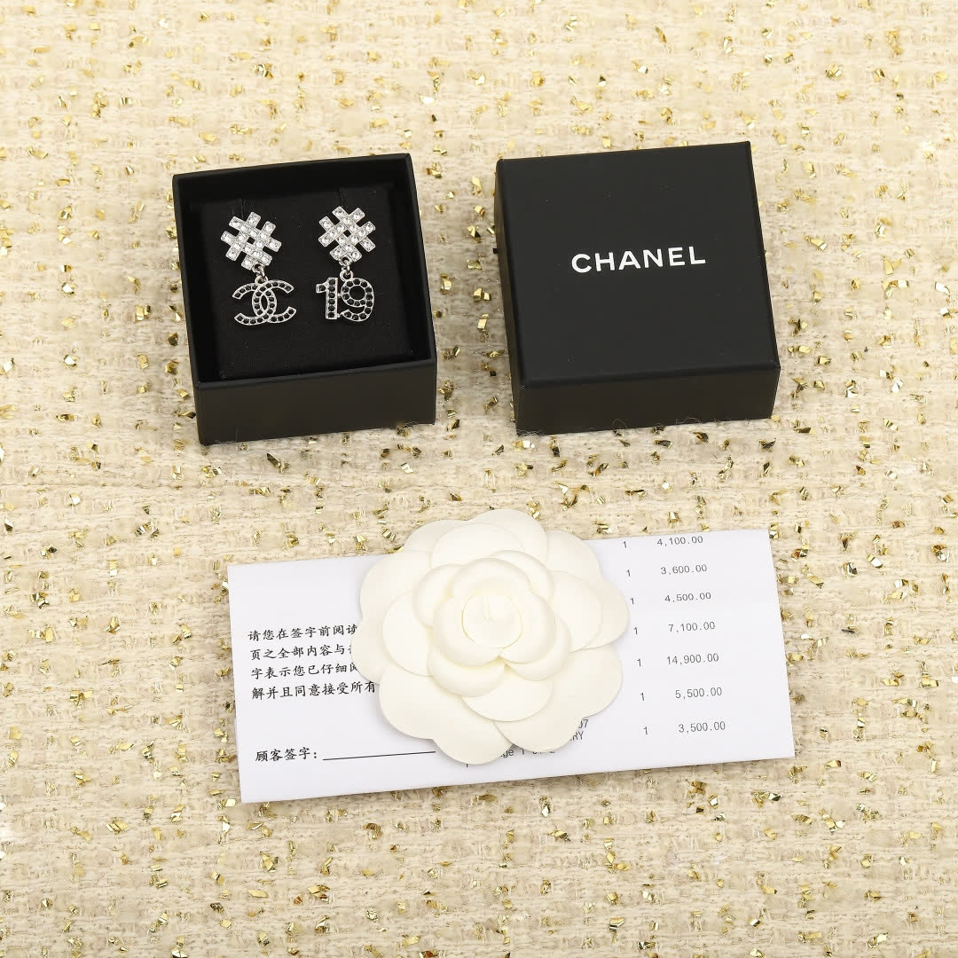 Chanel CC Logo Earrings Chanel CC Logo Earrings