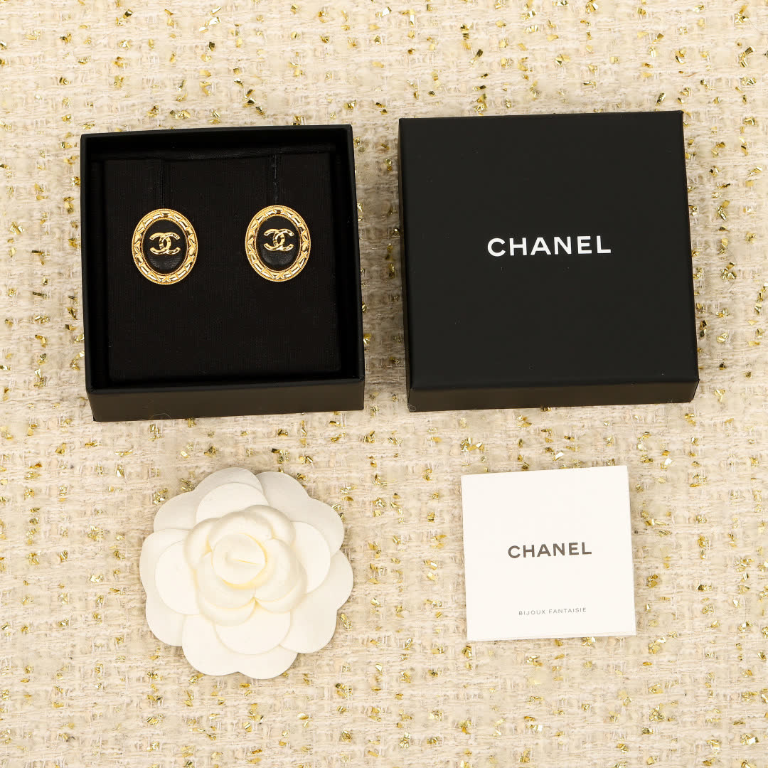 Chanel CC Logo Earrings Chanel CC Logo Earrings