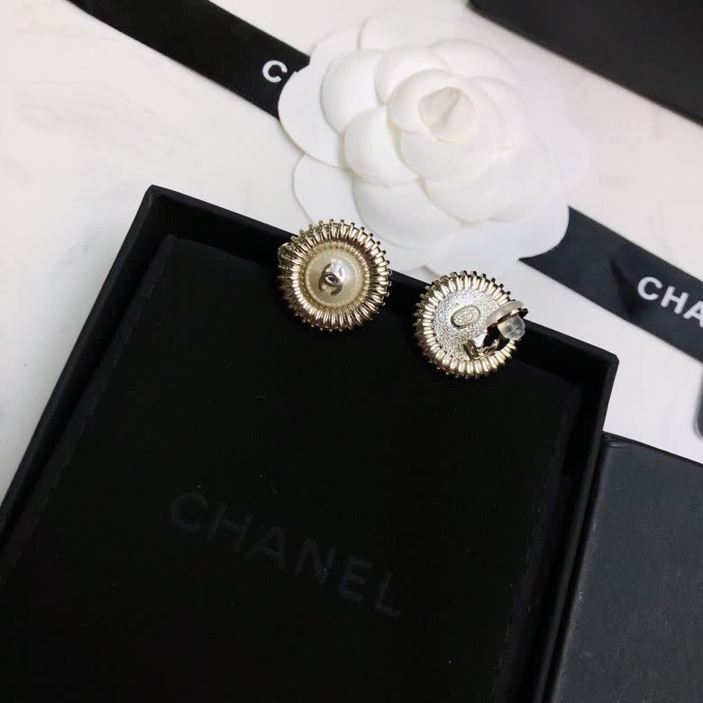 Chanel Gold Tone Pearl Stud Earrings