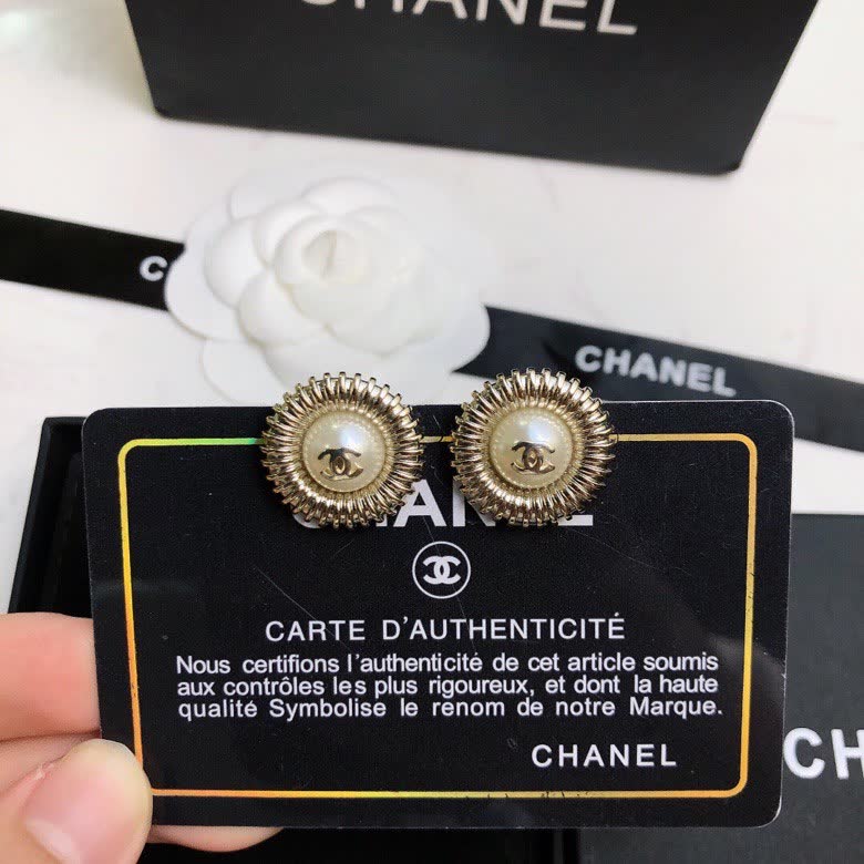 Chanel Gold Tone Pearl Stud Earrings
