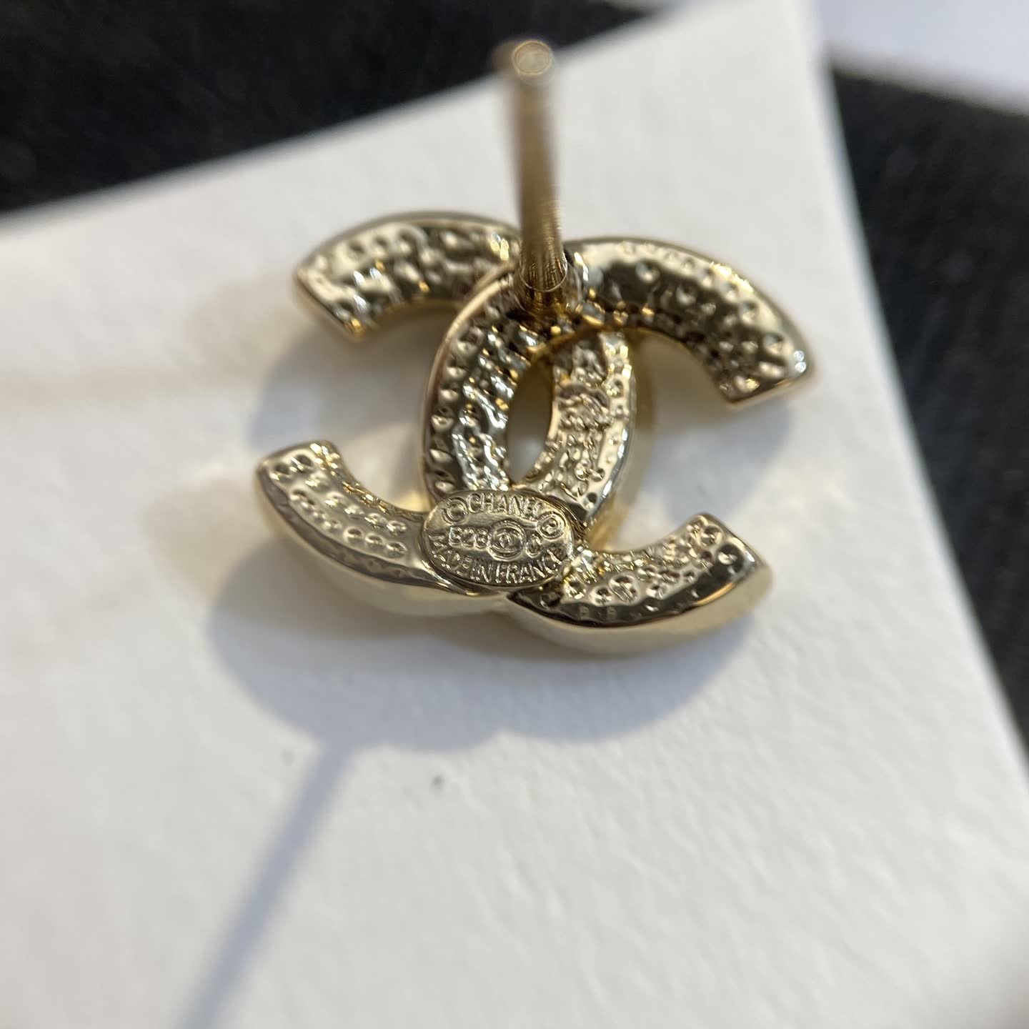 Chanel CC Logo Crystal Stud Earrings-XE0145
