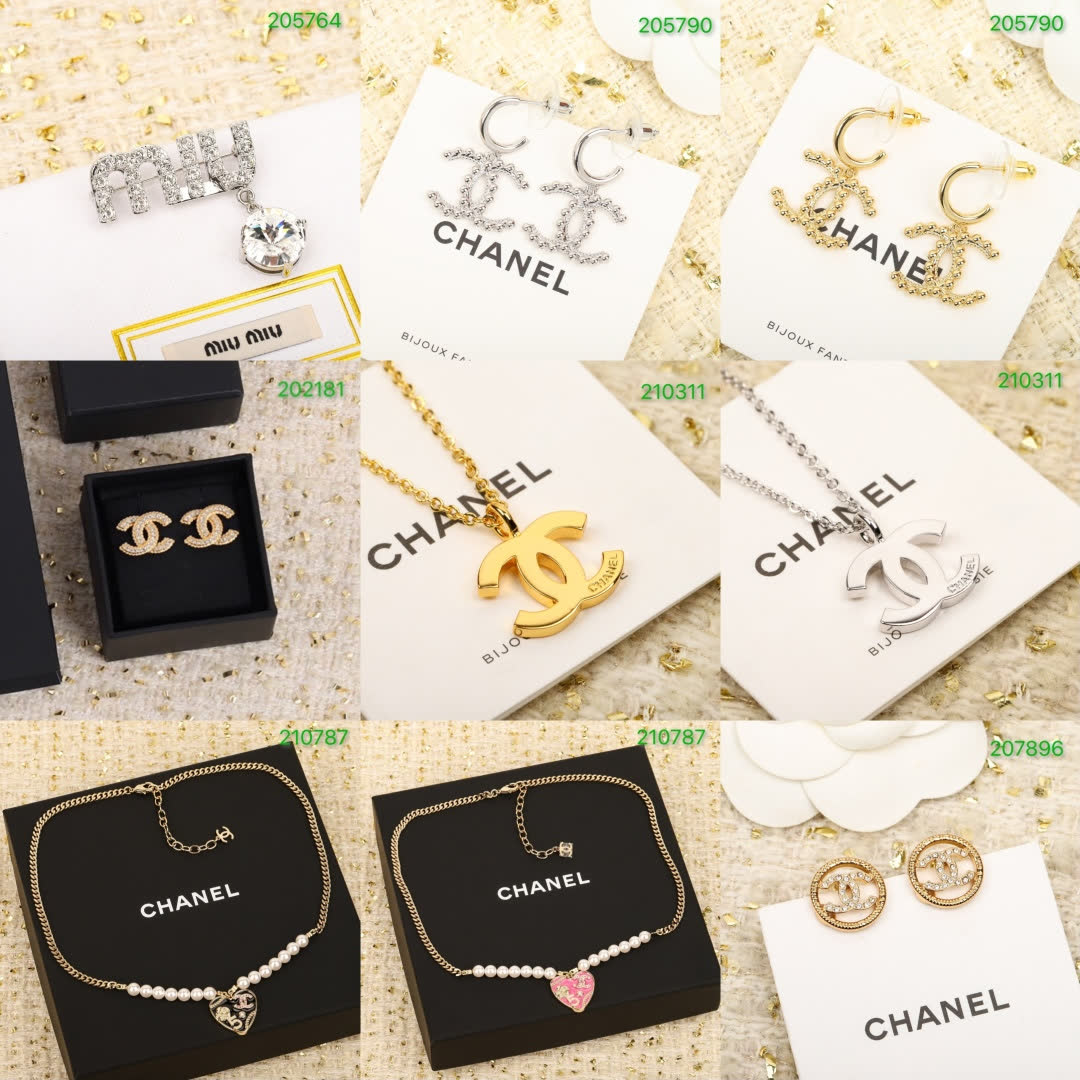 Chanel CC Logo Earrings Chanel CC Logo Earrings