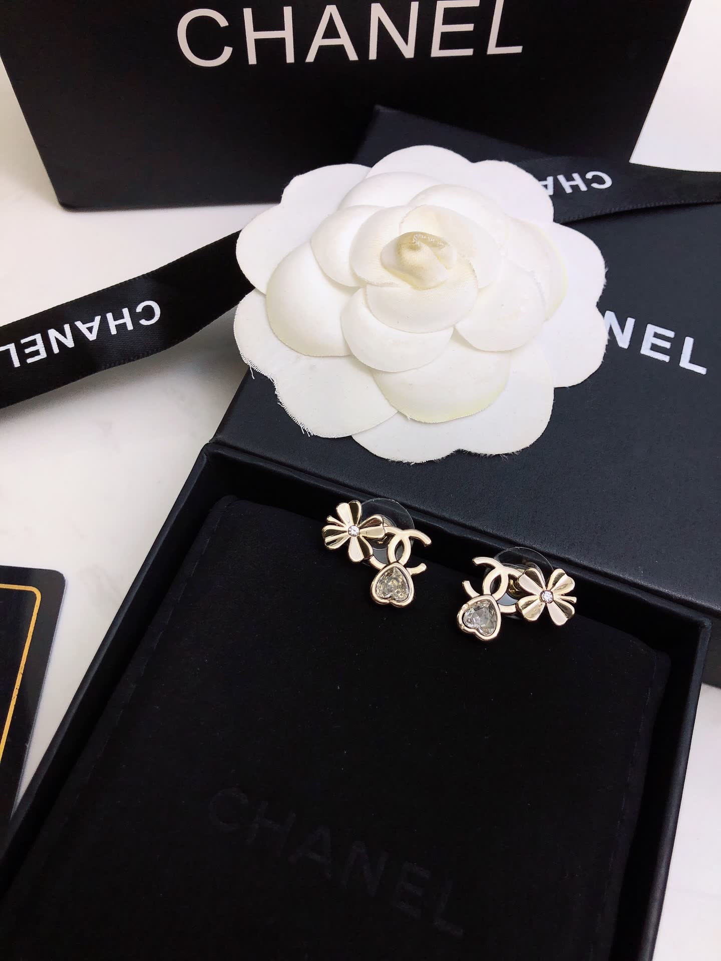Chanel Gold Tone Crystal Flower Stud Earrings Chanel Gold Tone Crystal Flower Stud Earrings