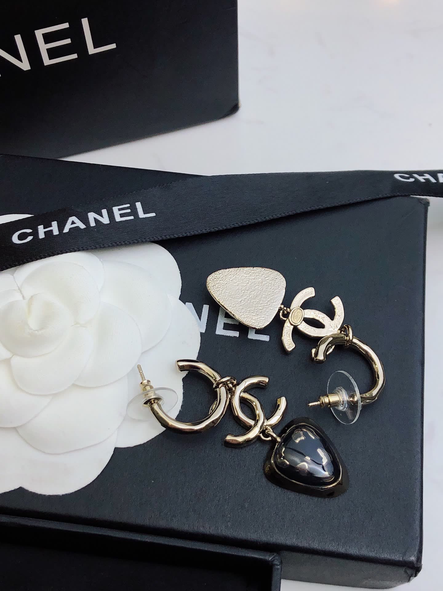 Chanel CC Logo Heart Drop Earrings