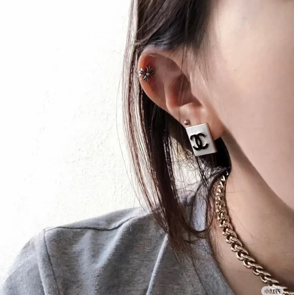 Chanel CC Square Stud Earrings