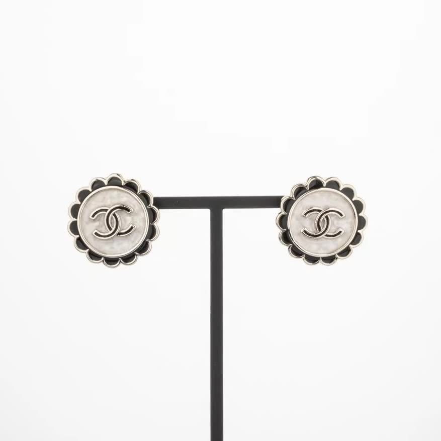 Chanel CC Logo Earrings Chanel CC Logo Earrings