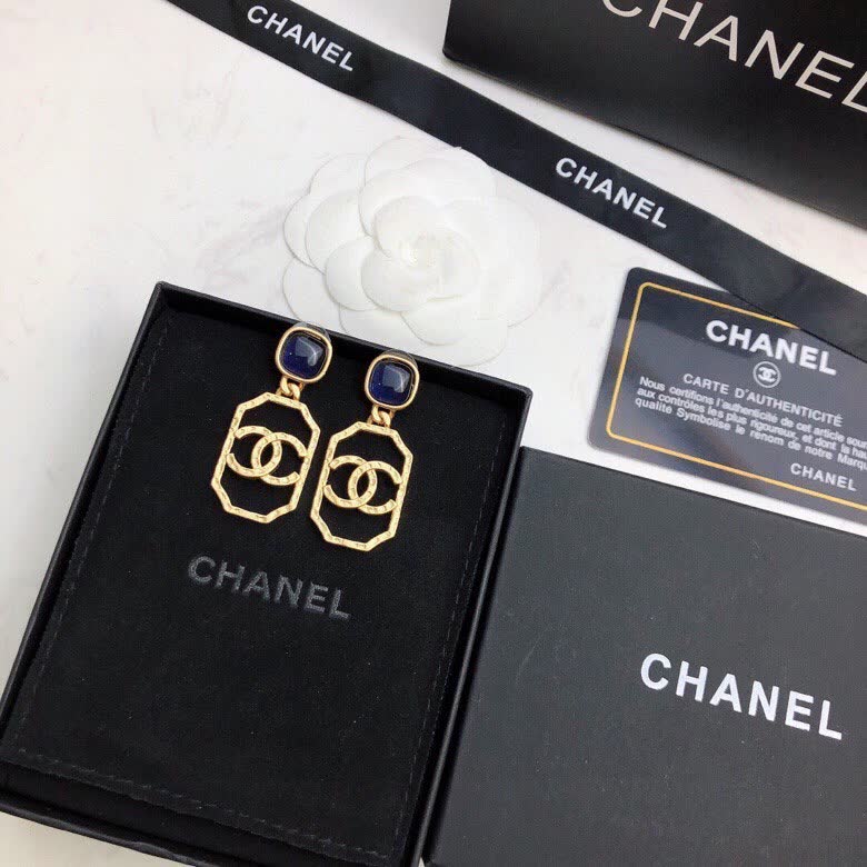 Chanel CC Logo Earrings Chanel CC Logo Earrings