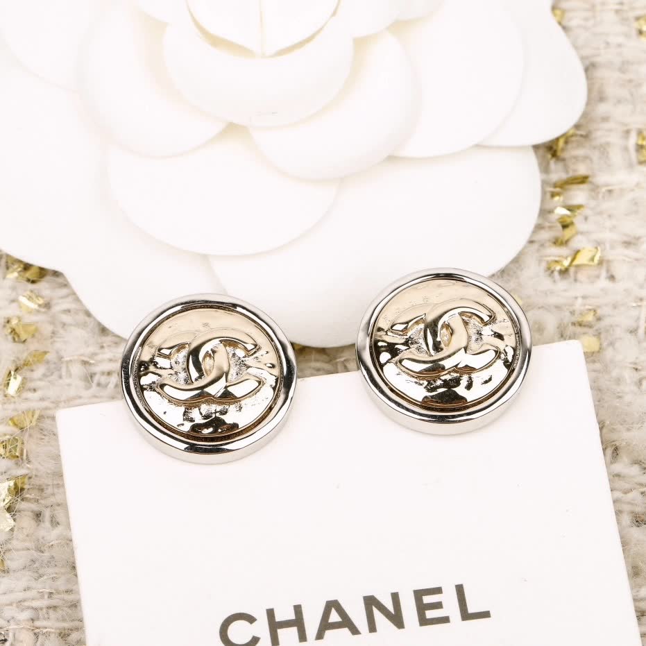 Chanel CC Logo Stud Earrings Chanel CC Logo Stud Earrings