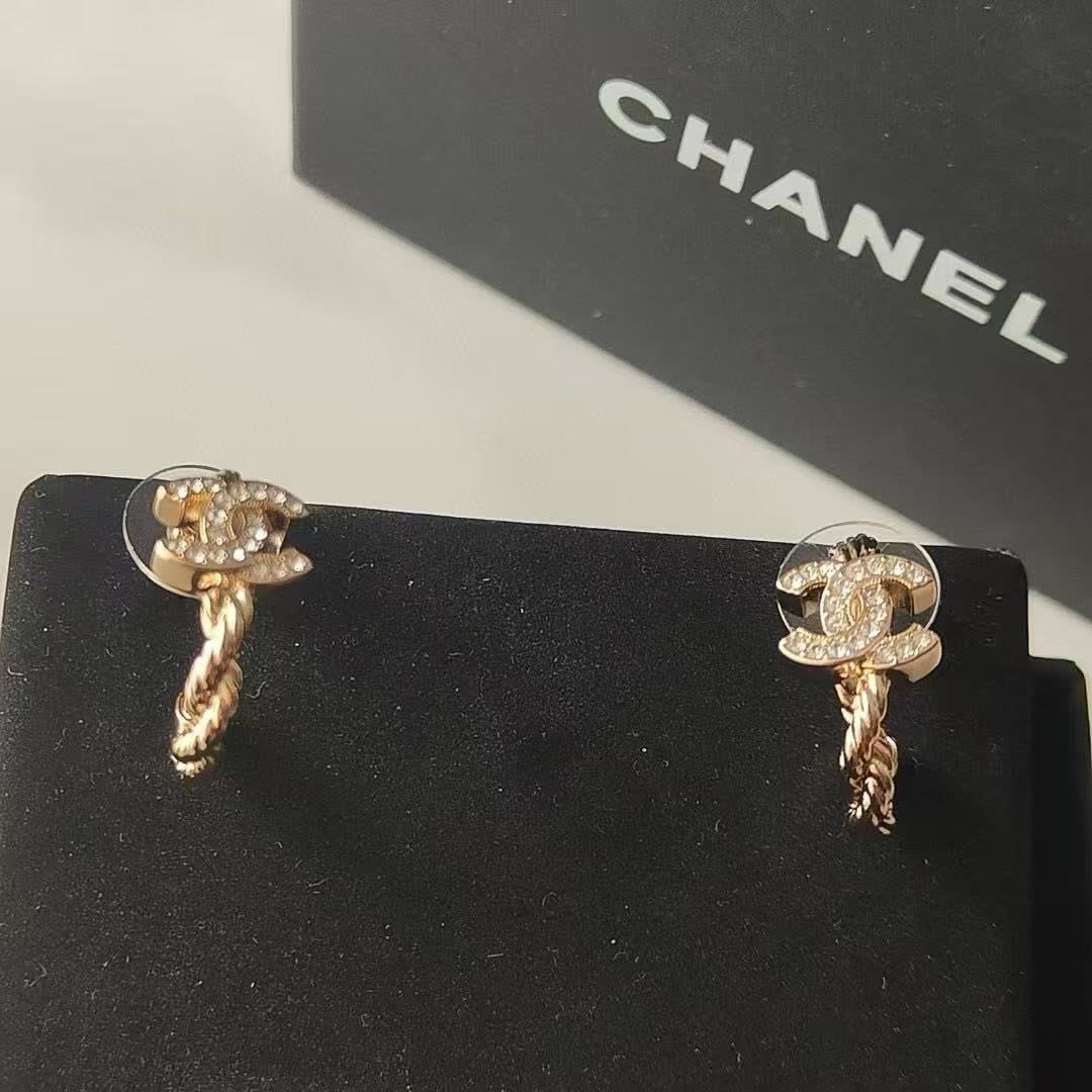 Chanel CC Logo Earrings Chanel CC Logo Earrings