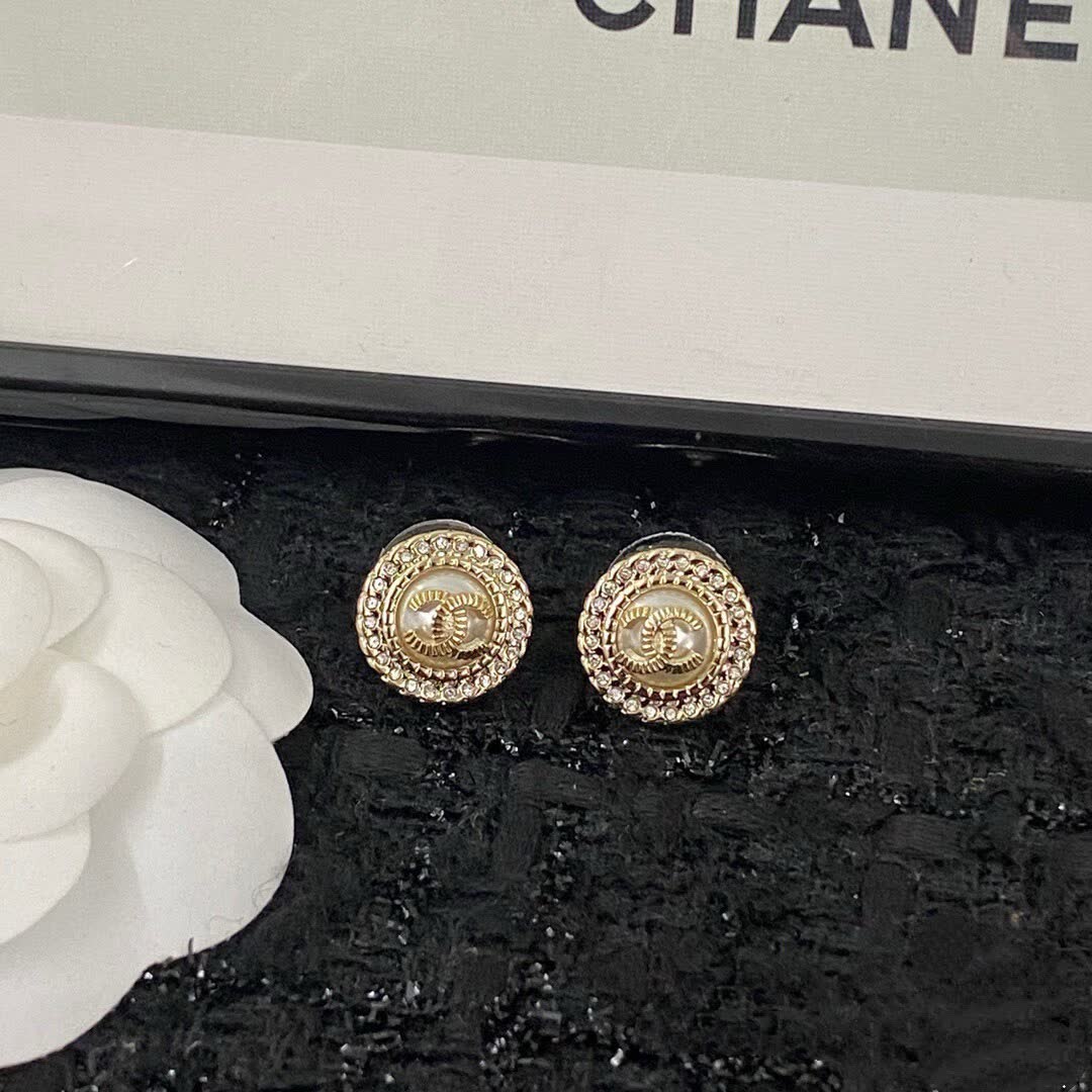 Chanel CC Logo Pearl Stud Earrings