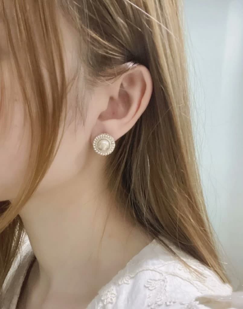 Chanel CC Logo Pearl Stud Earrings