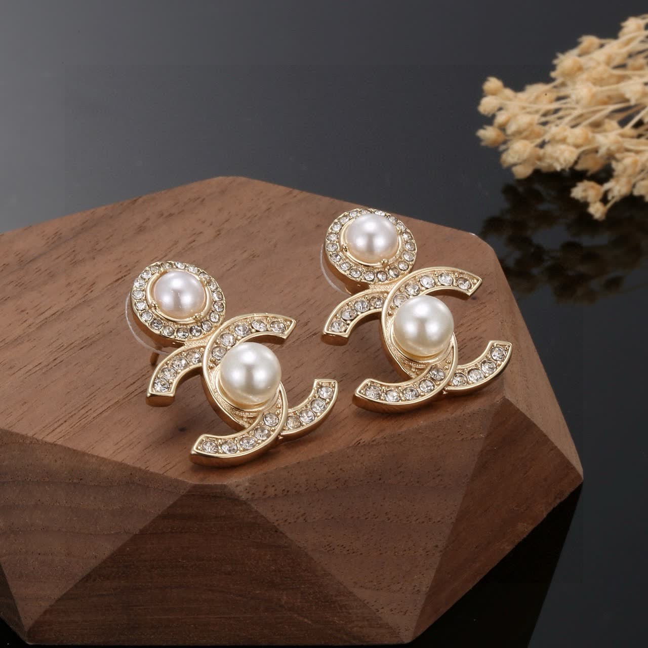 Chanel CC Logo Pearl Stud Earrings