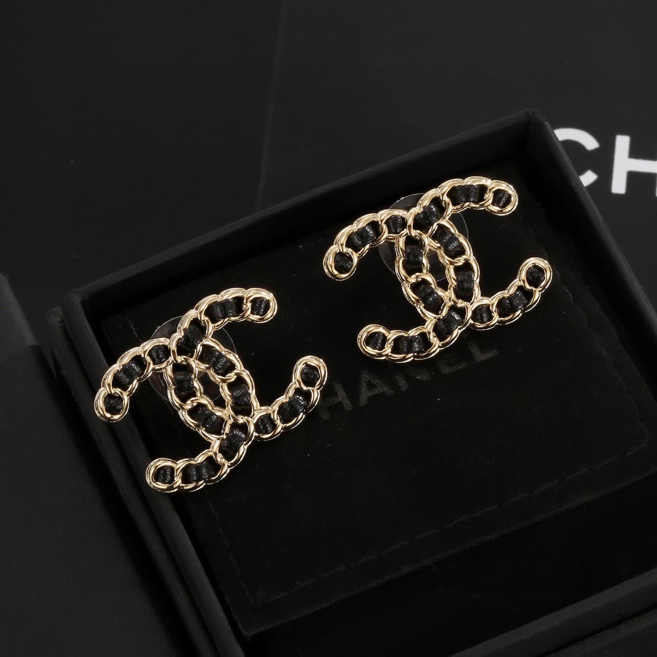 Chanel CC Logo Earrings Chanel CC Logo Earrings