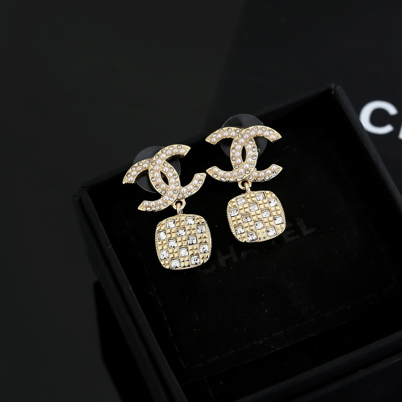 Chanel CC Logo Crystal Drop Earrings Chanel CC Logo Crystal Drop Earrings