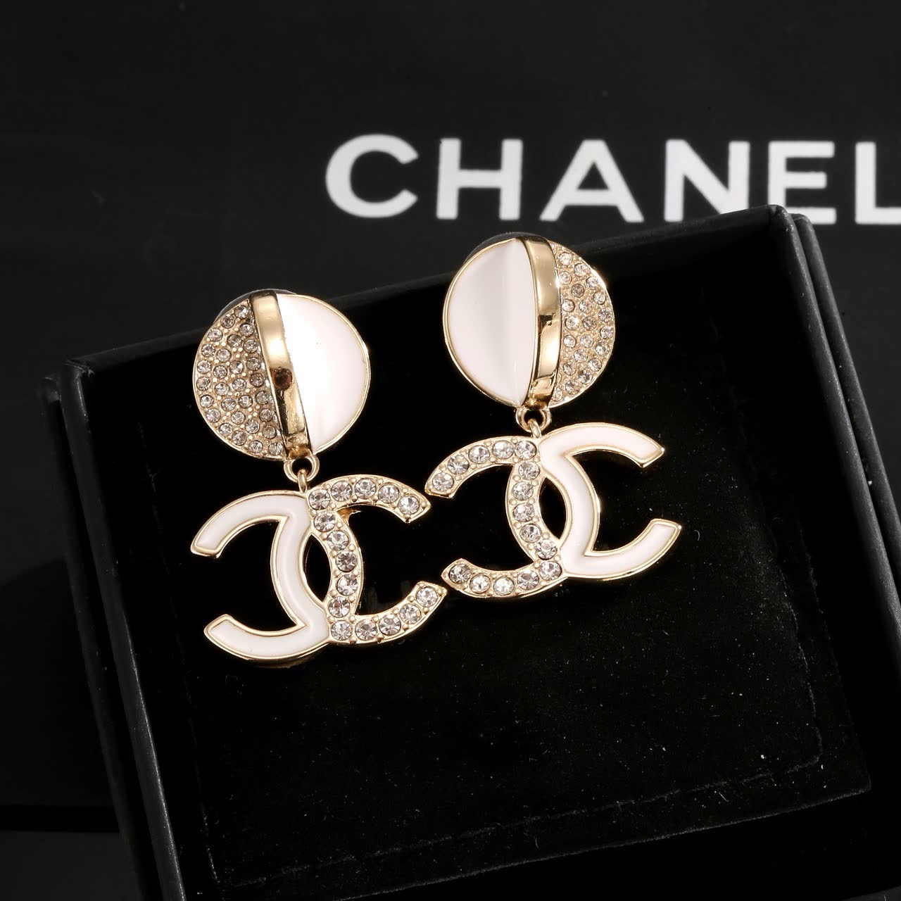 Chanel CC Logo Earrings Chanel CC Logo Earrings