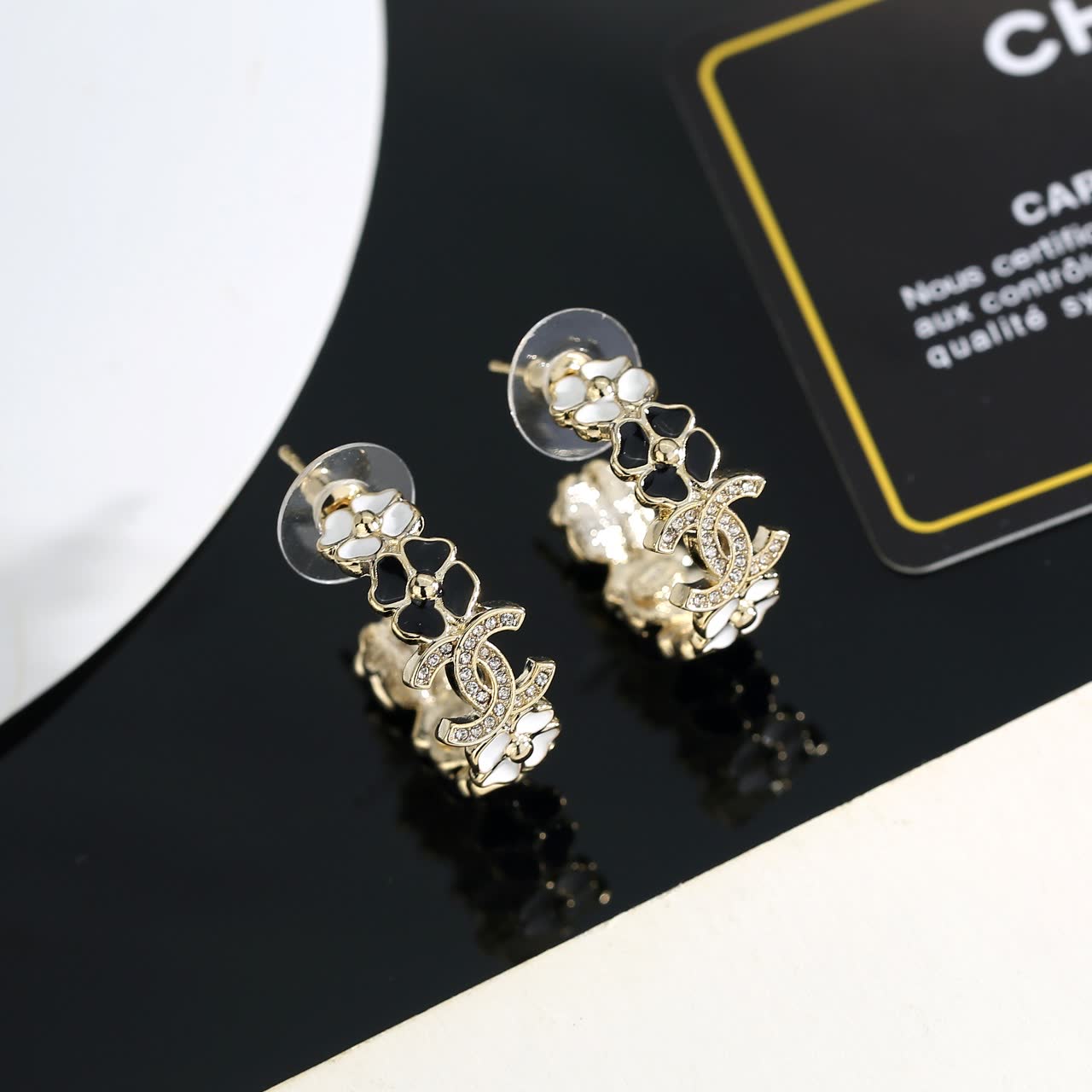 Chanel CC Logo Earrings Chanel CC Logo Earrings