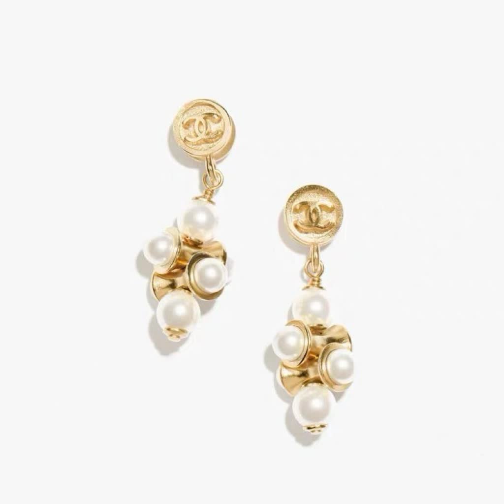 Chanel Pearl Earrings Chanel Pearl Earrings