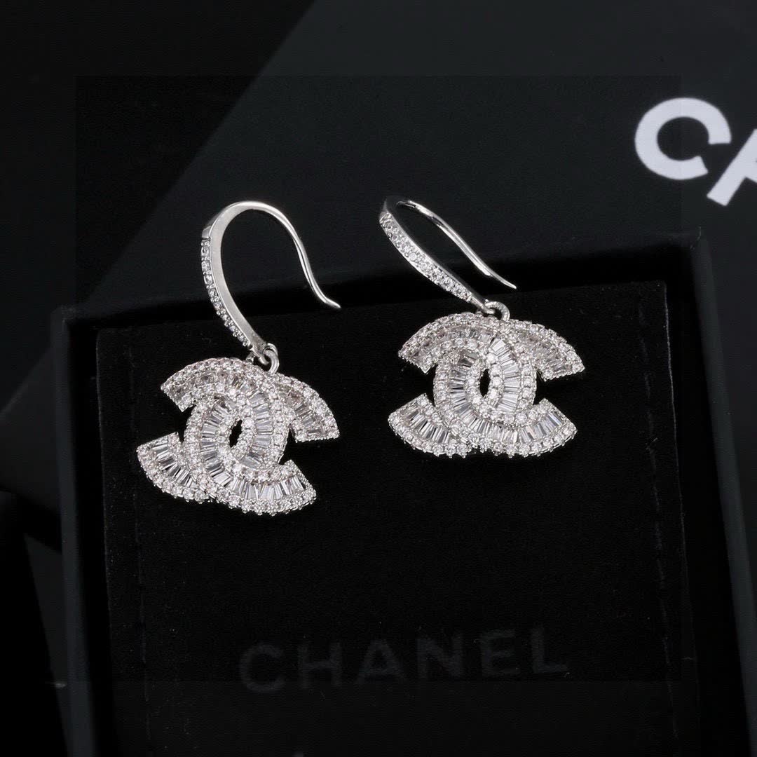 Chanel CC Logo Earrings Chanel CC Logo Earrings