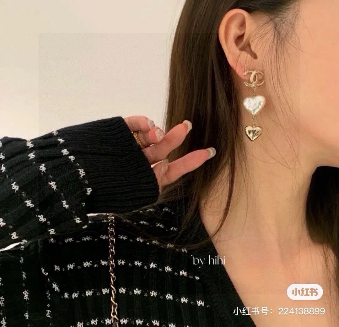 Chanel CC Heart Pearl Earrings