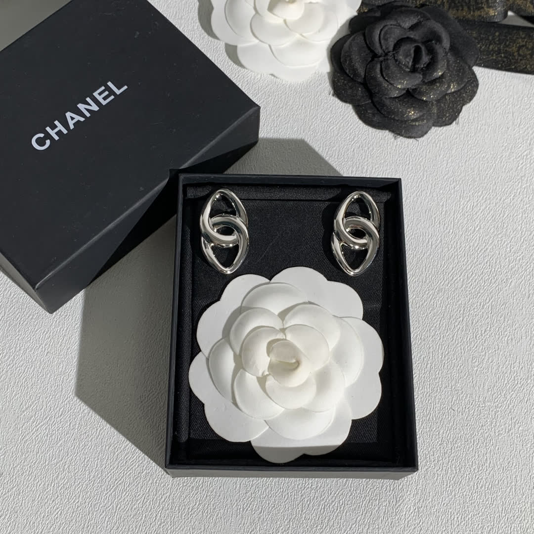 Chanel Silver Interlocking Heart Earrings