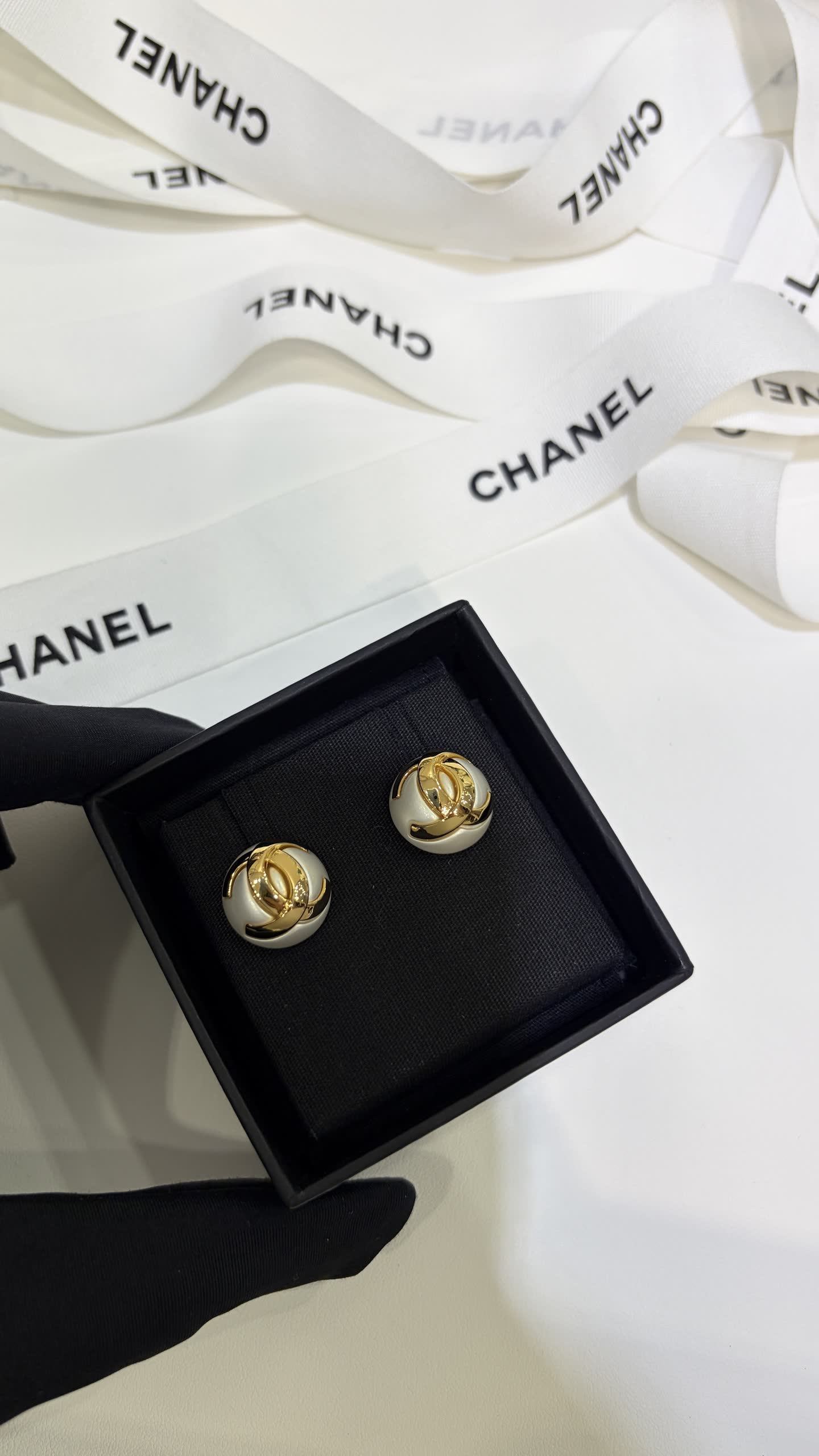 Chanel CC Logo Pearl Stud Earrings