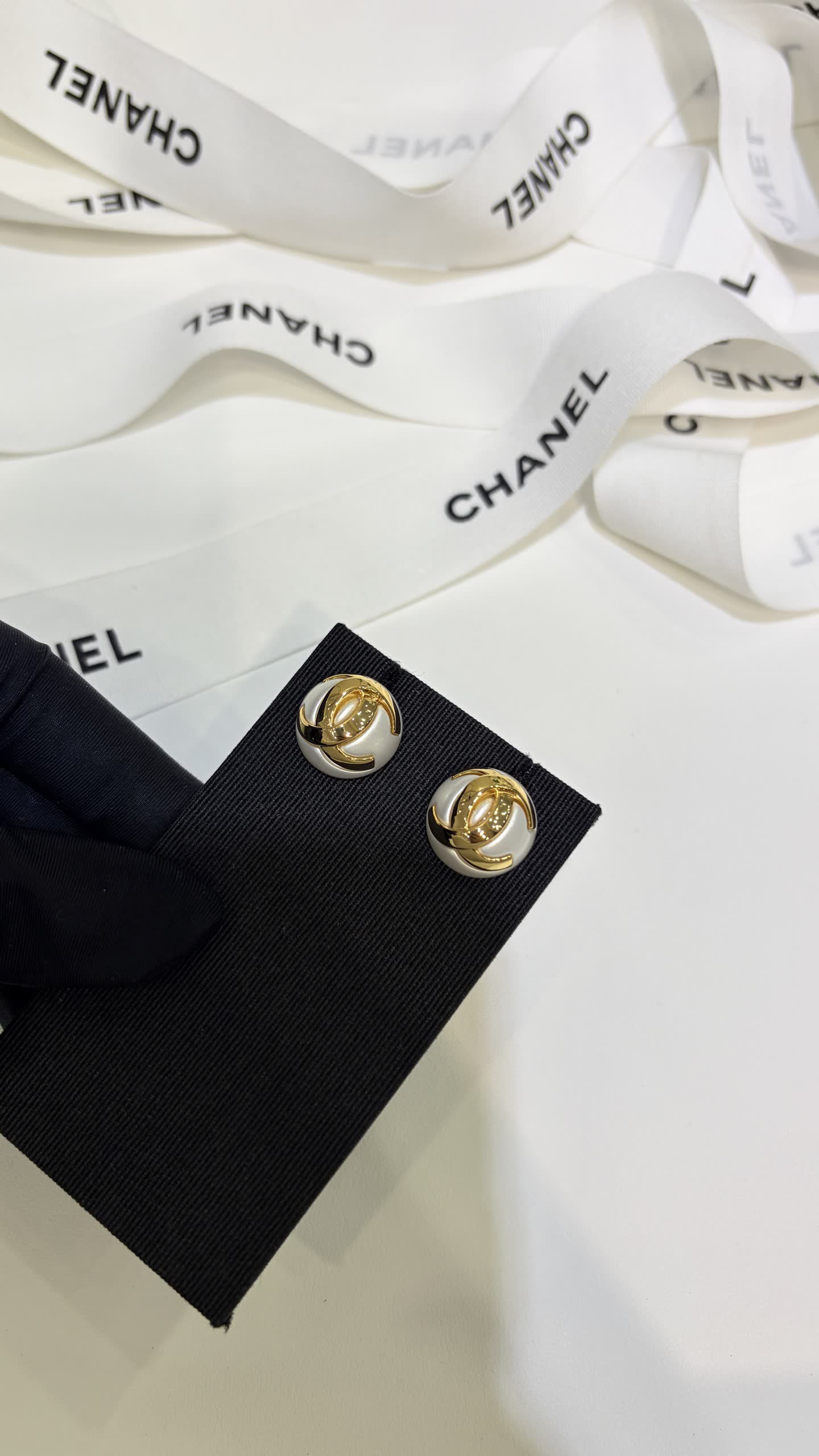 Chanel CC Logo Pearl Stud Earrings