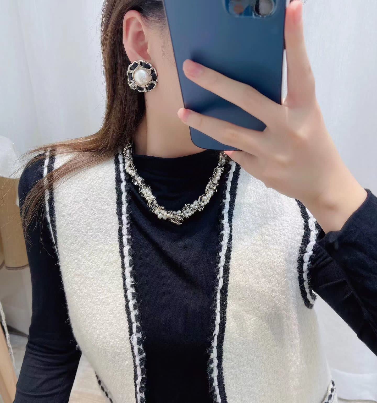 Chanel Pearl Earrings Chanel Pearl Earrings