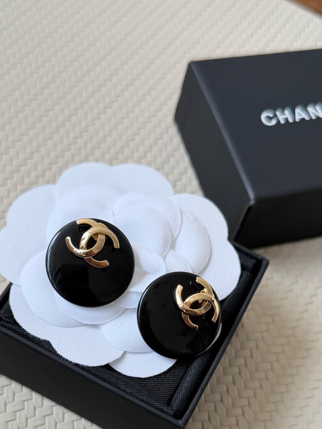 Chanel CC Logo Black Disc Earrings