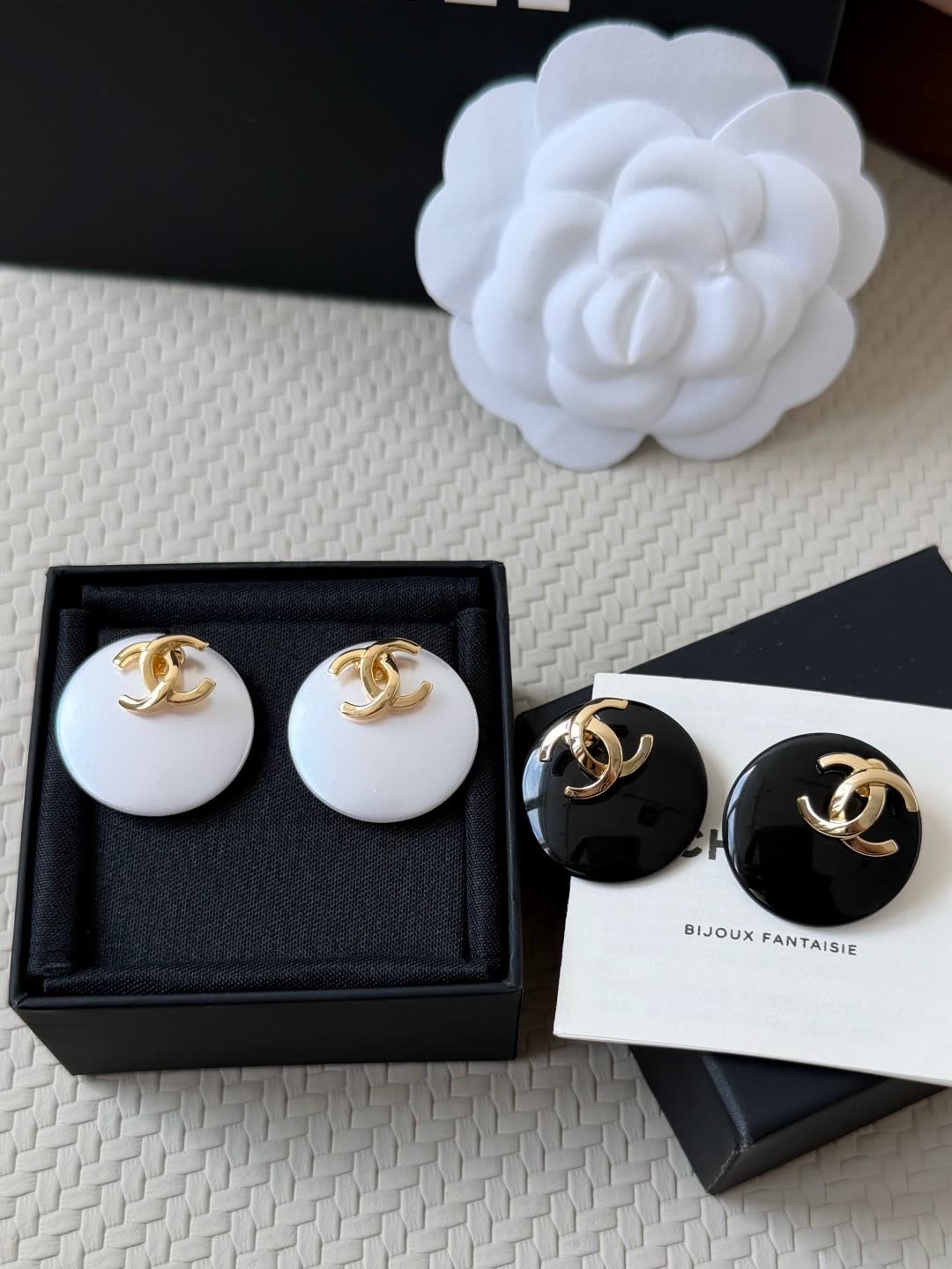 Chanel CC Logo Black Disc Earrings