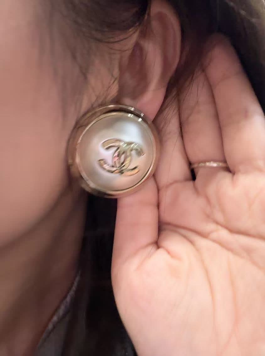 Chanel Pearl Earrings Chanel Pearl Earrings