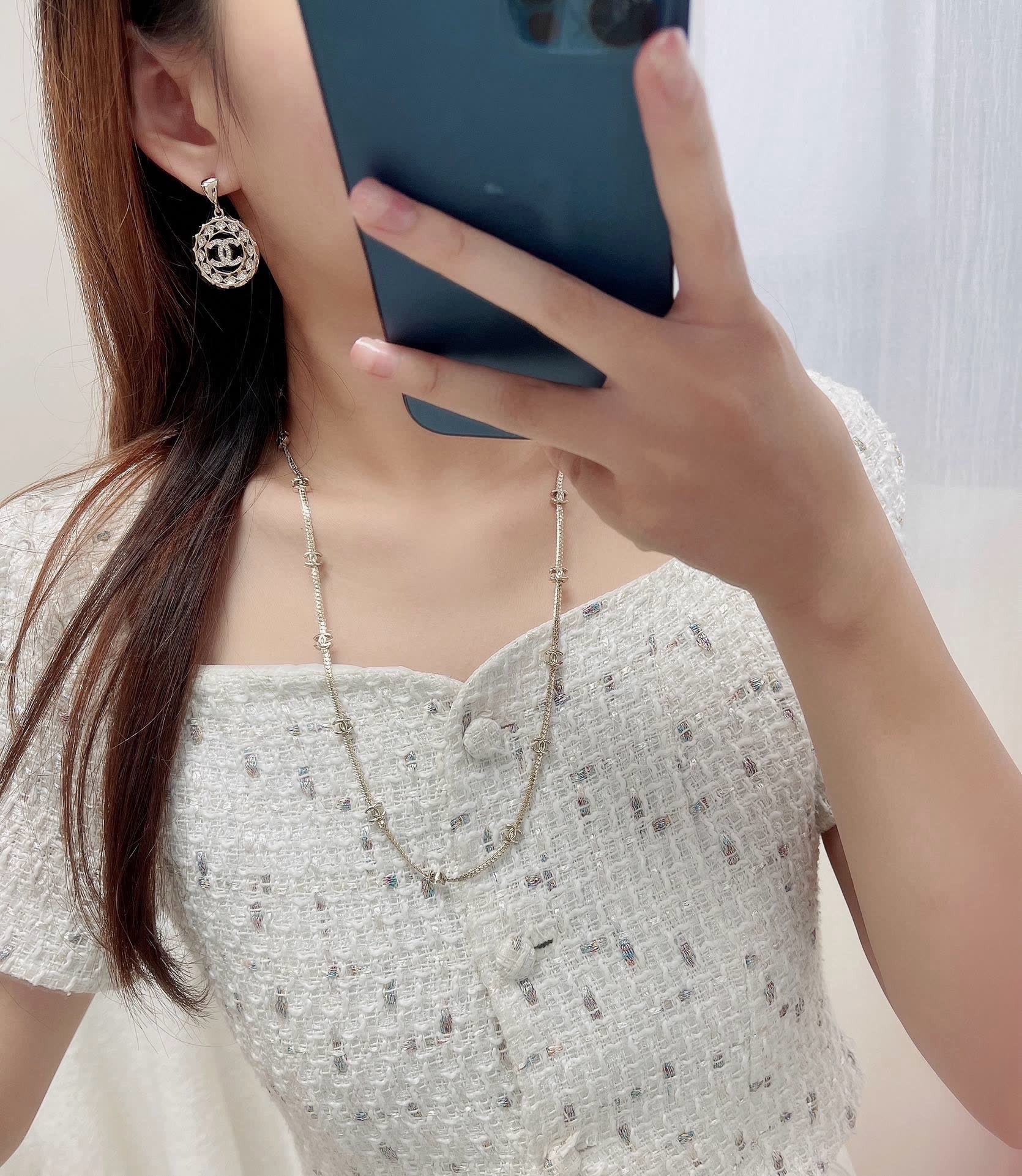 Chanel CC Logo Earrings Chanel CC Logo Earrings