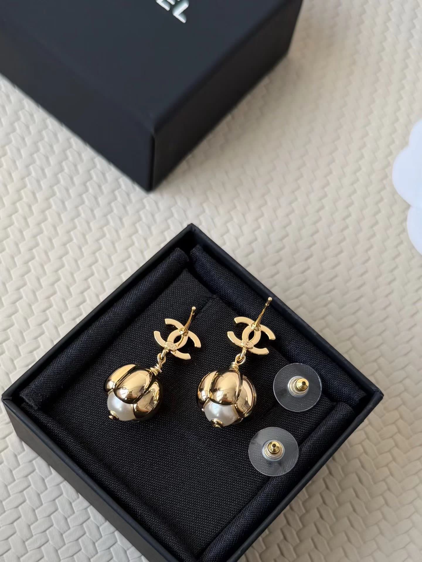 Chanel CC Logo Pearl Drop Earrings