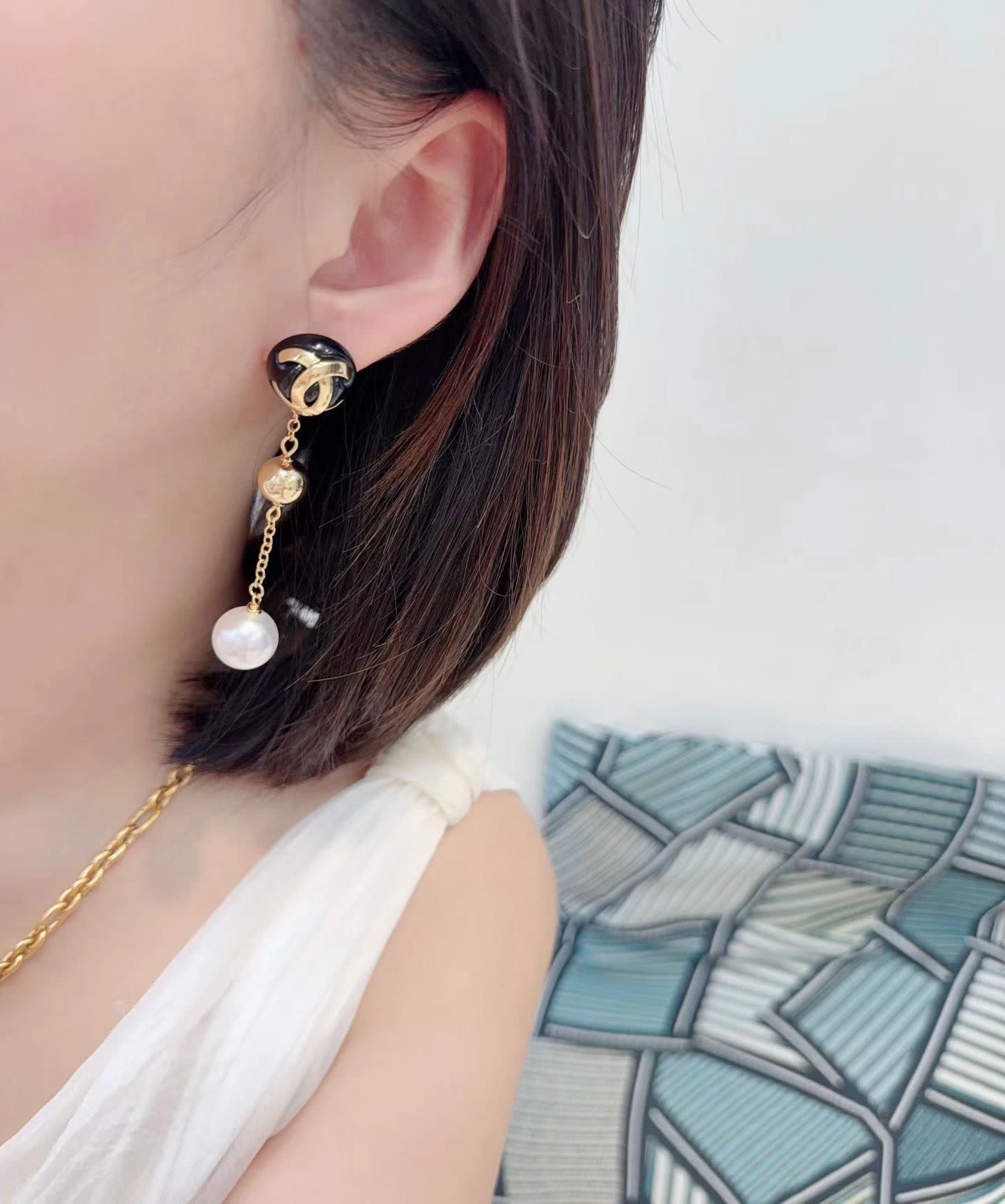 Chanel Pearl Earrings Chanel Pearl Earrings
