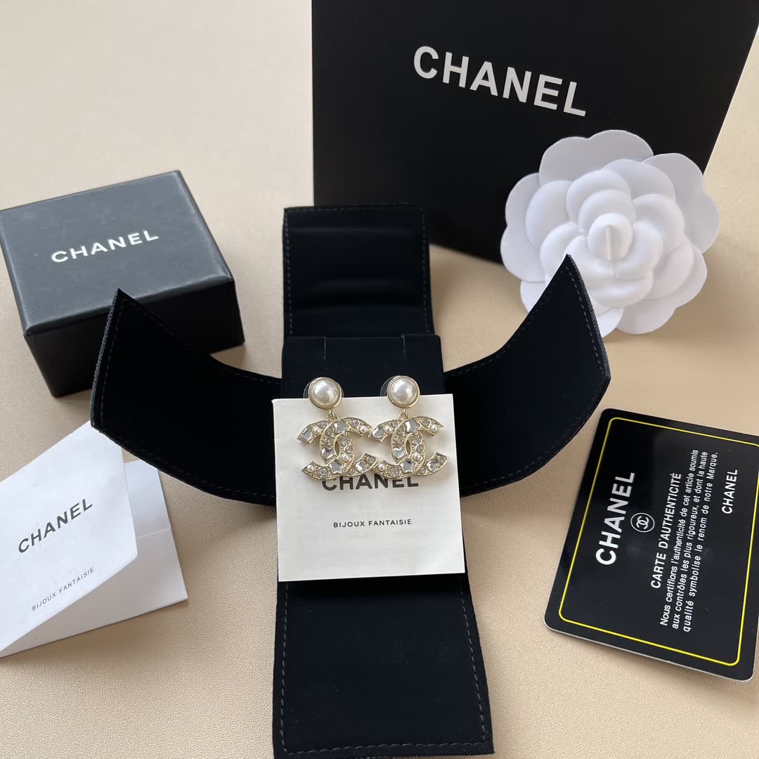 Chanel CC Logo Pearl Earrings