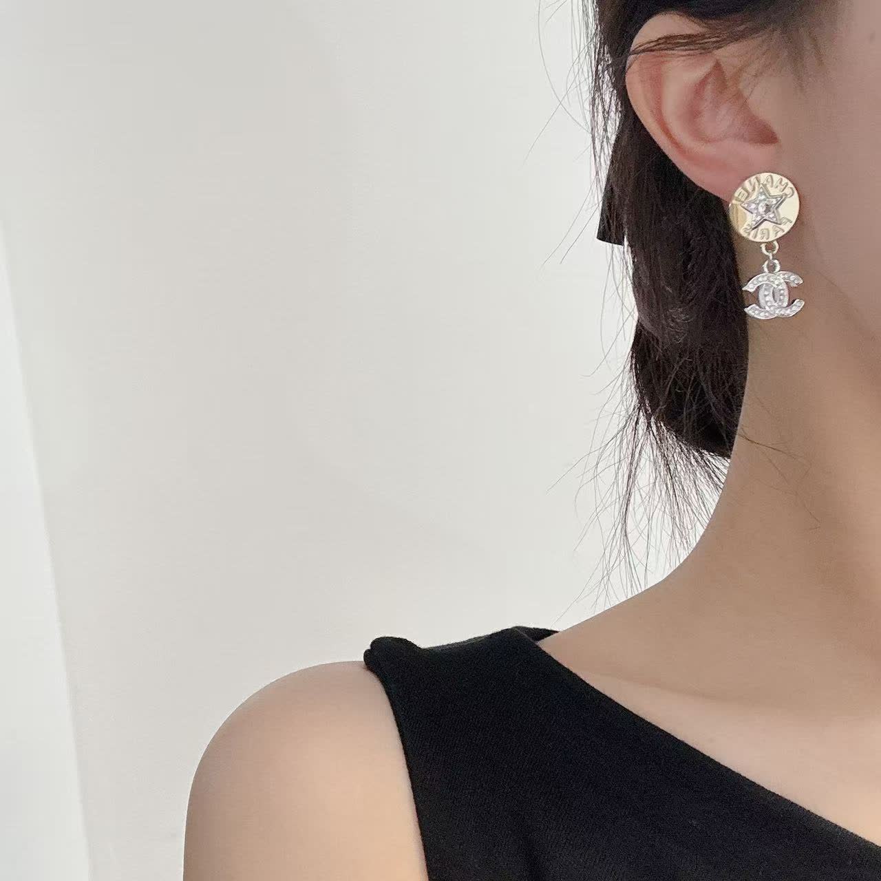 Chanel CC Logo Earrings Chanel CC Logo Earrings