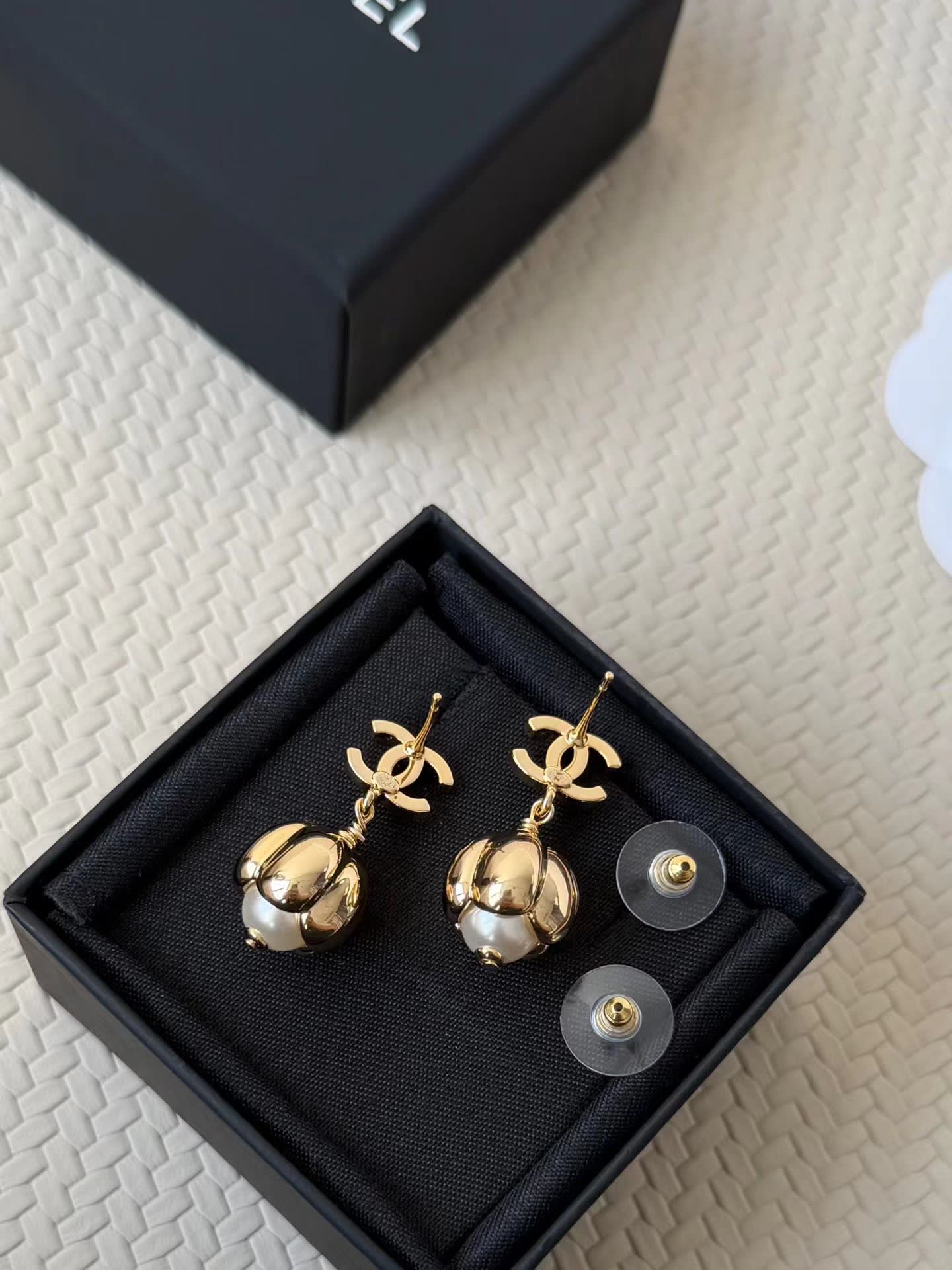 Chanel CC Logo Pearl Drop Earrings