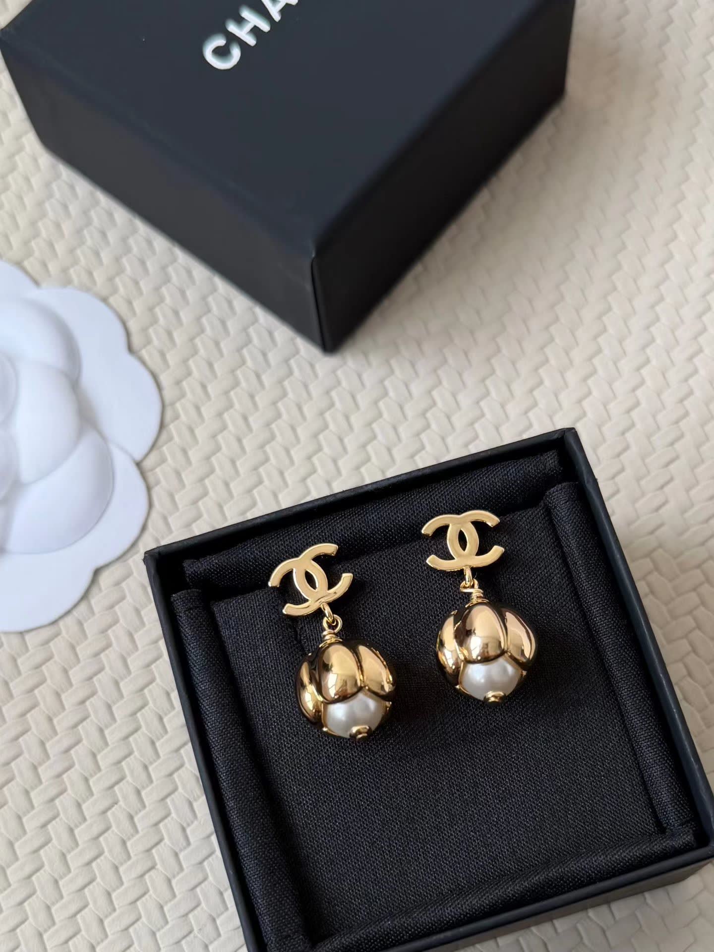 Chanel CC Logo Pearl Drop Earrings