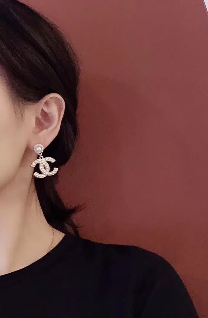 Chanel CC Logo Pearl Earrings
