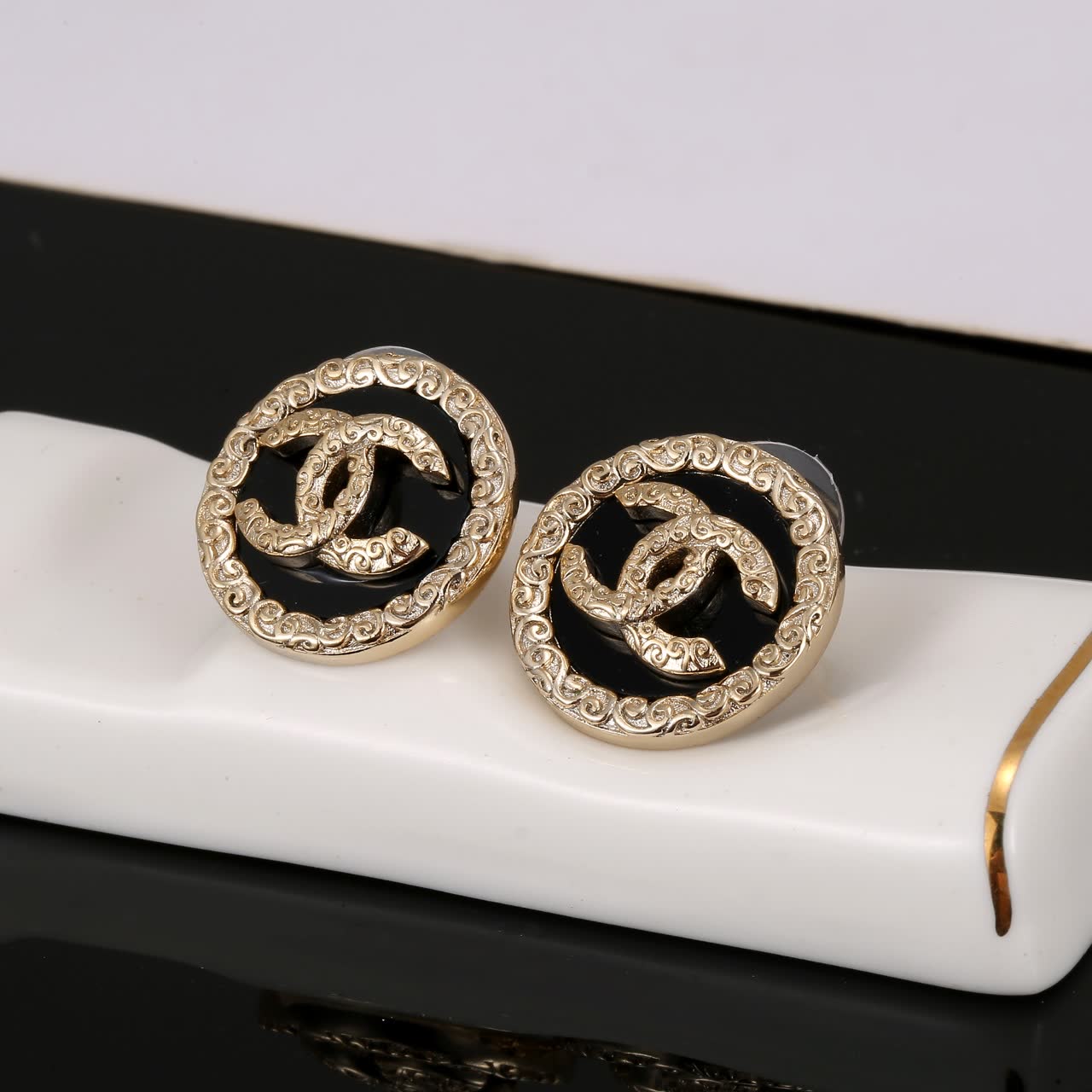 Chanel CC Logo Earrings Chanel CC Logo Earrings