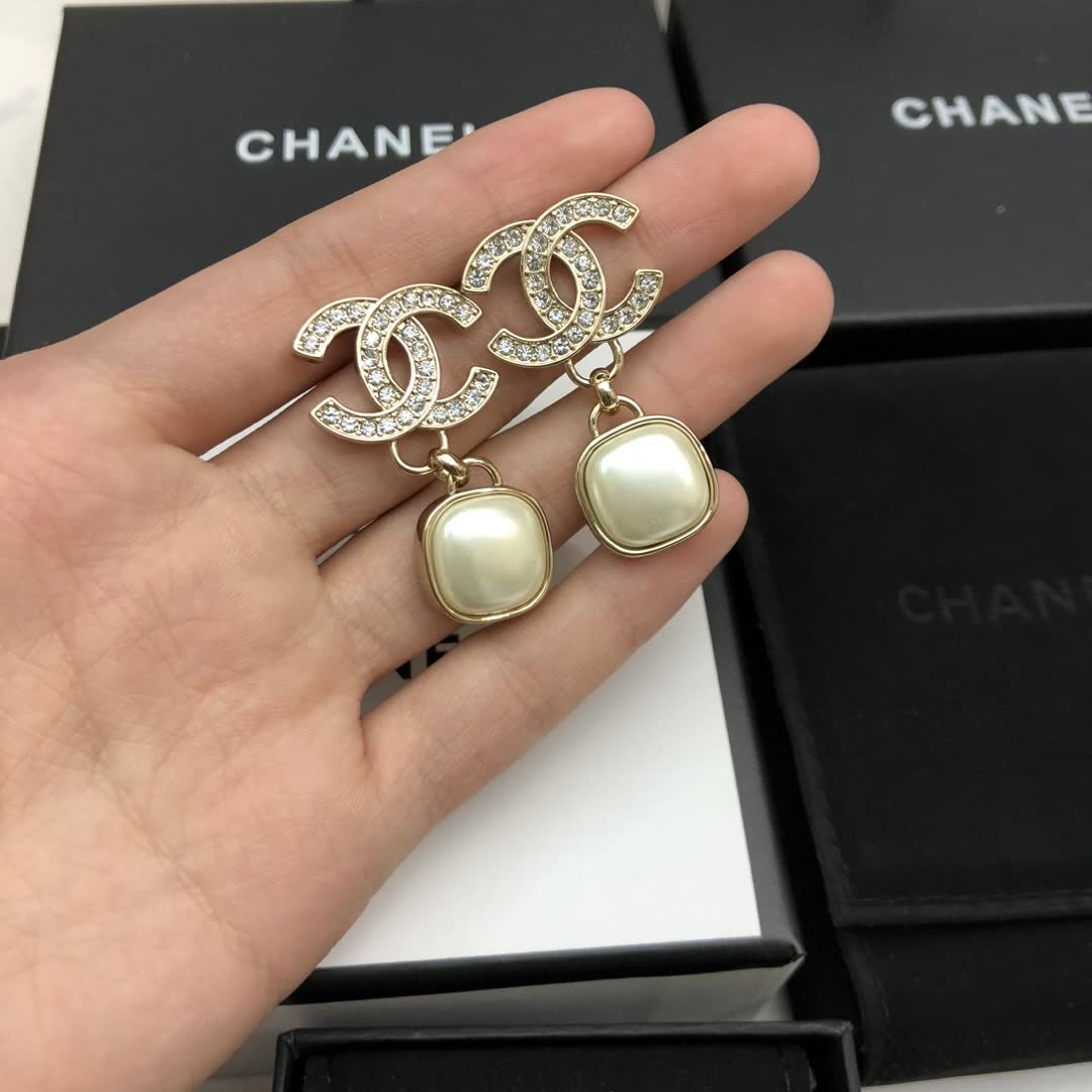 Chanel CC Logo Pearl Earrings