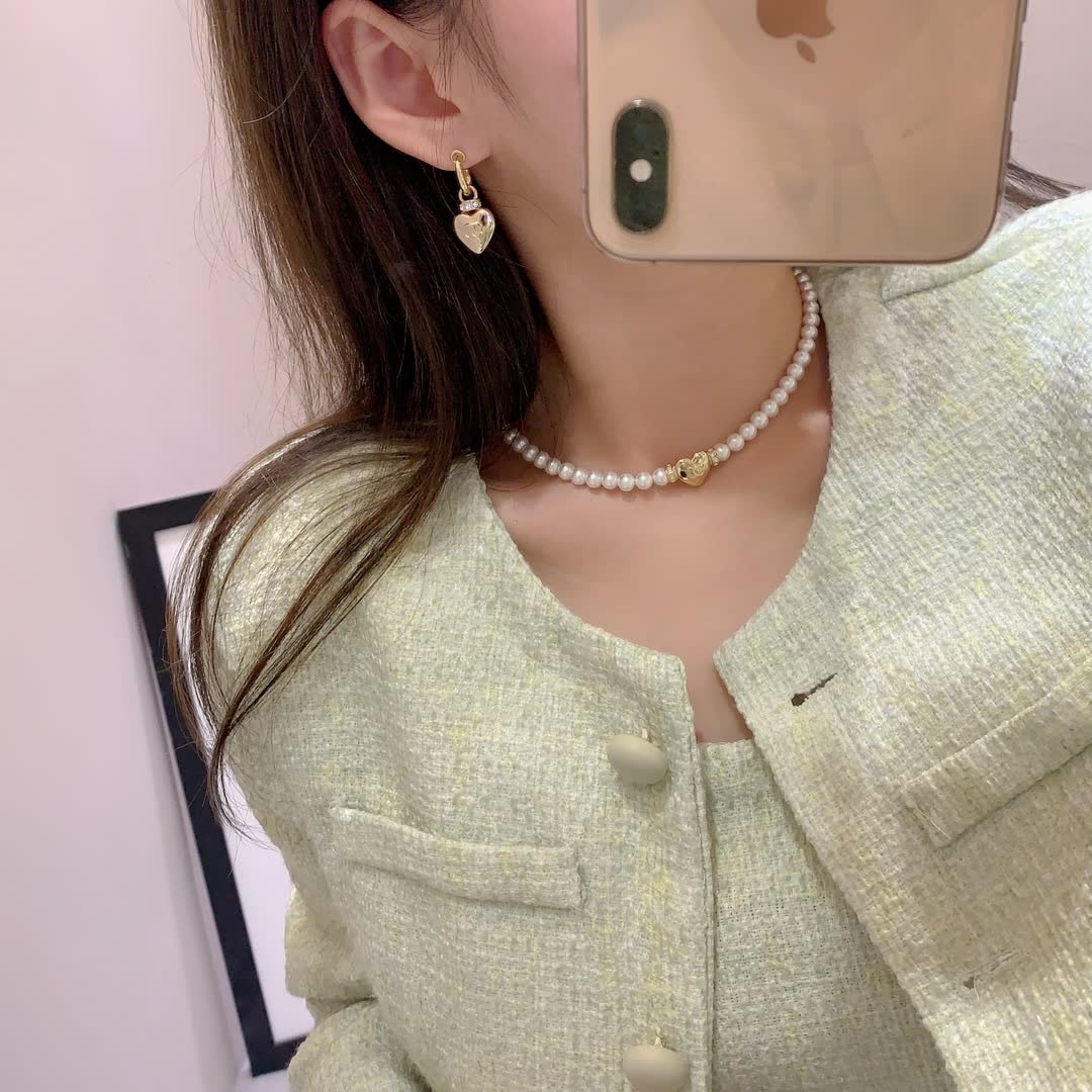 Chanel Pearl and Gold Heart Earrings Chanel Pearl and Gold Heart Earrings