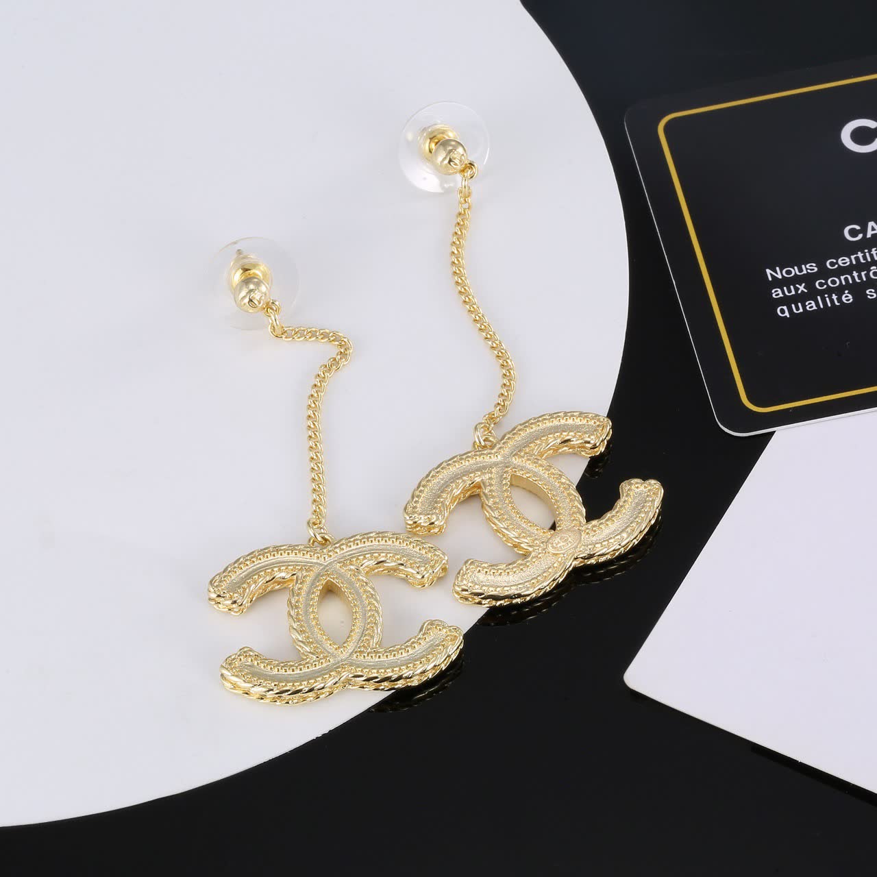 Chanel CC Logo Gold Tone Drop Earrings Chanel CC Logo Gold Tone Drop Earrings