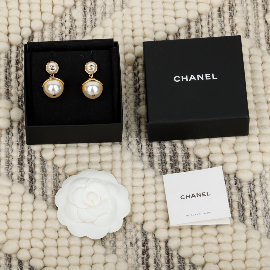 Chanel Pearl Earrings Chanel Pearl Earrings