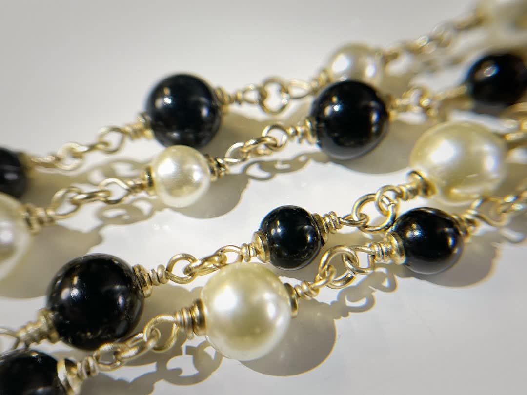Chanel Earring with Pearls and Crystal Decoration