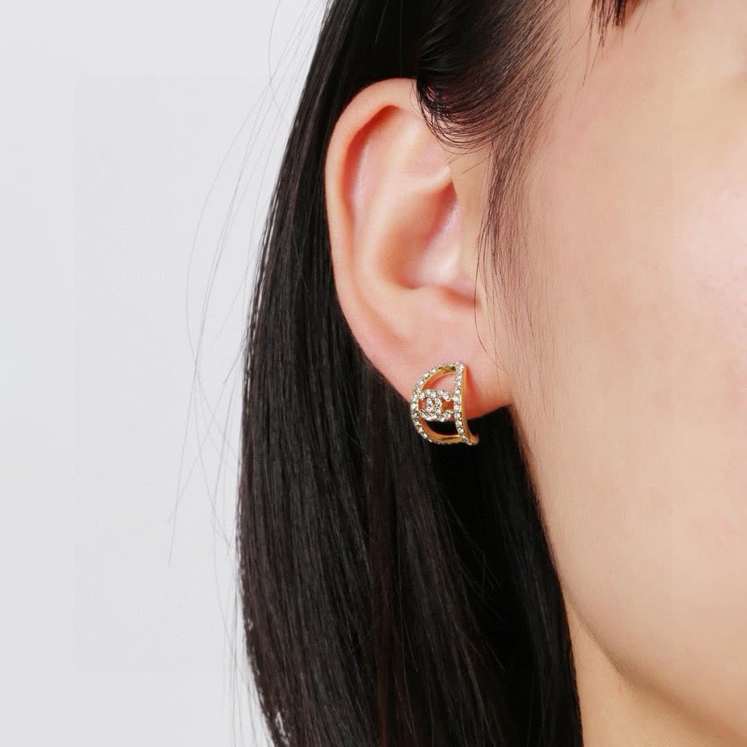 Chanel CC Logo Earrings Chanel CC Logo Earrings