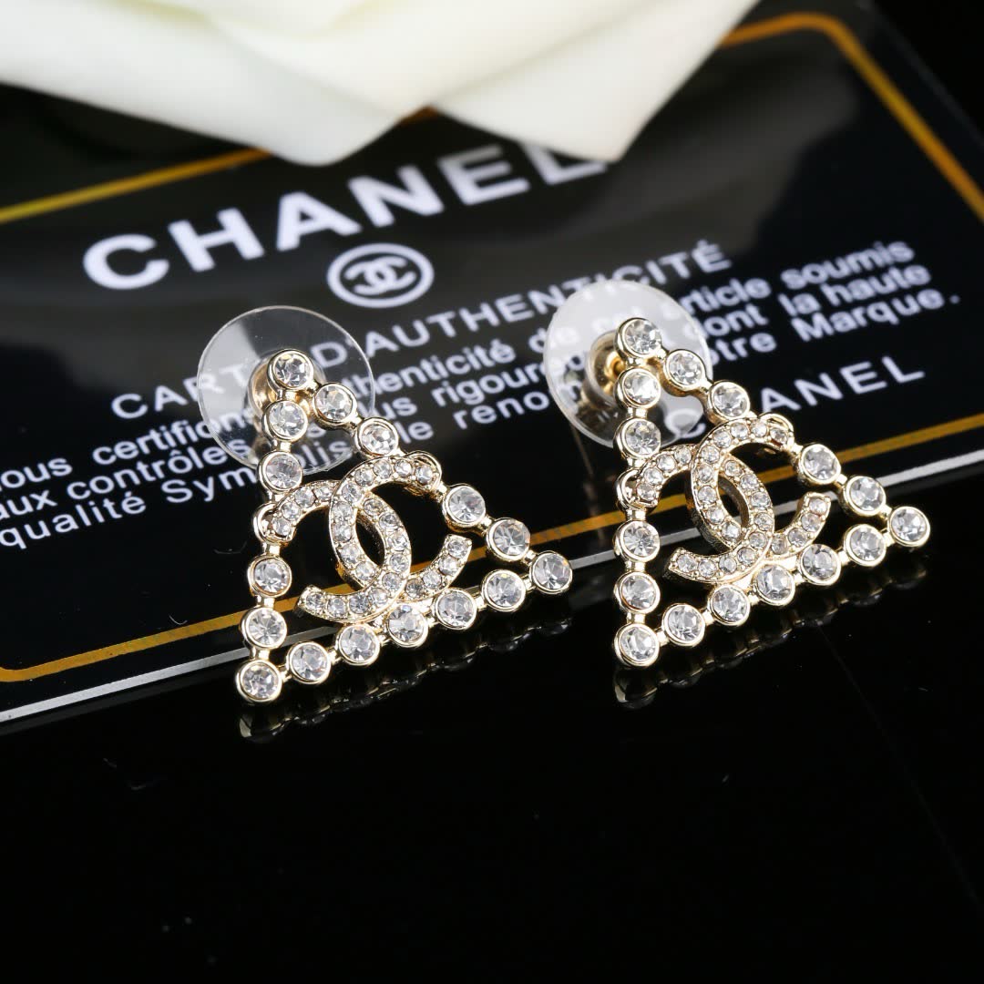 Chanel CC Logo Crystal Stud Earrings Chanel CC Logo Crystal Stud Earrings